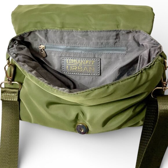 Urban Fit Army Green Padded Cassette Bag | Crossbody | - Picture 3 of 4